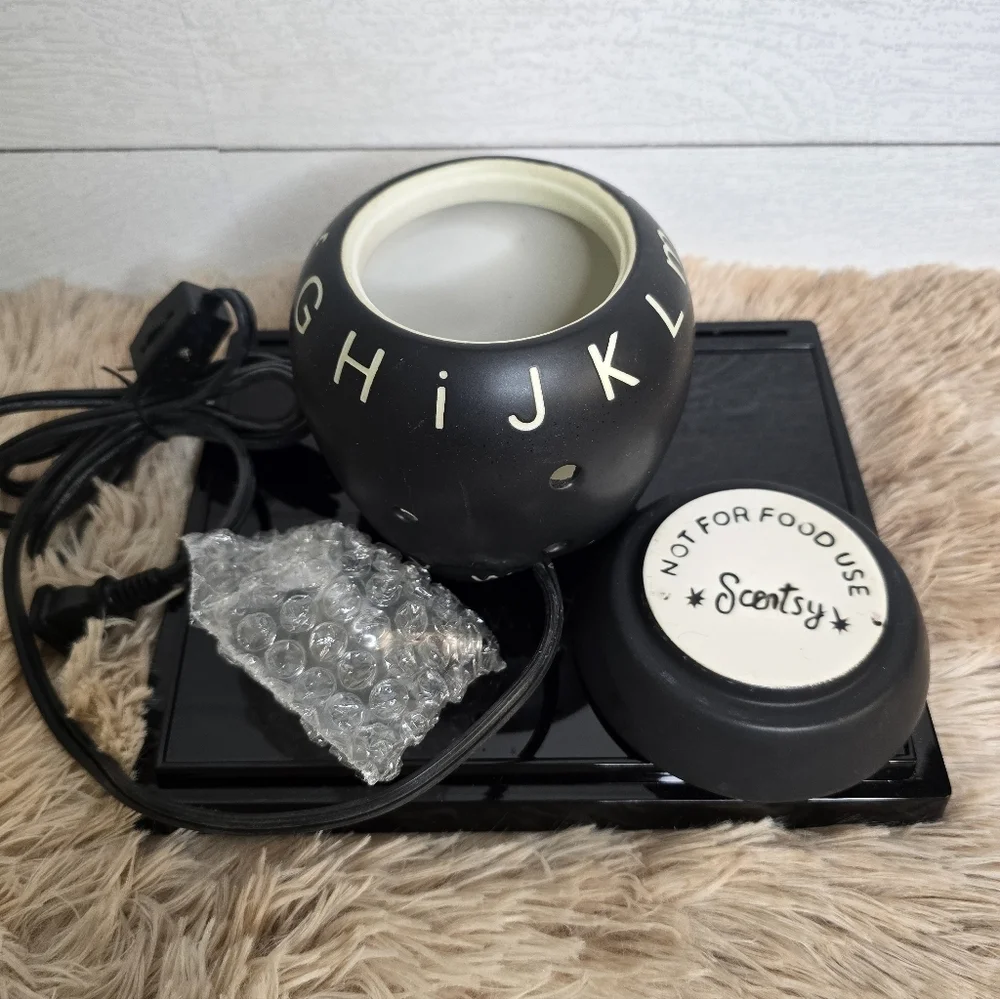 💜-SCENTSY | ABCs WARMER